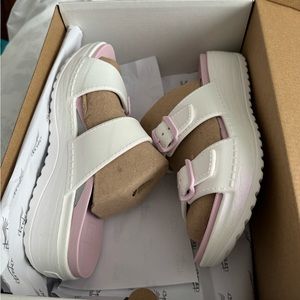 Dansko sandals size 39 new